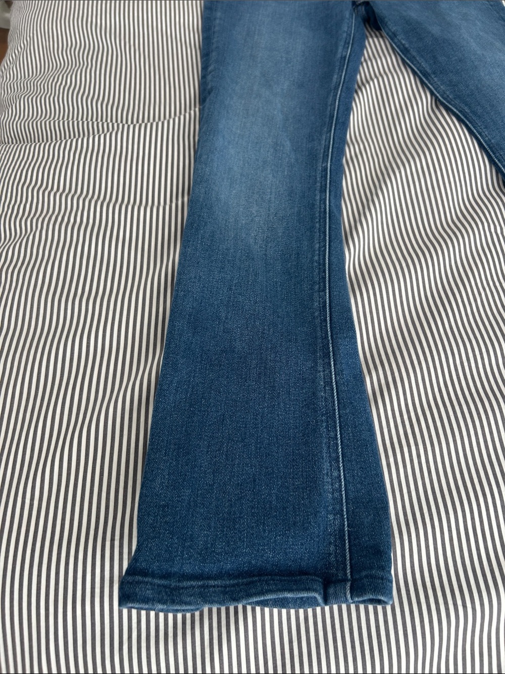 MOTHER The Runway Indigo Flare Wide-Leg Jeans - Picture 3 of 7